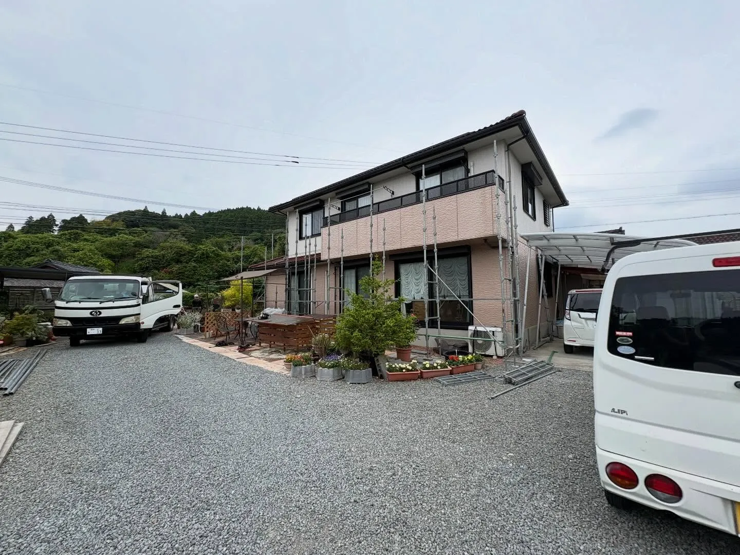 日南市 Z様邸｜足場仮設を行いました！