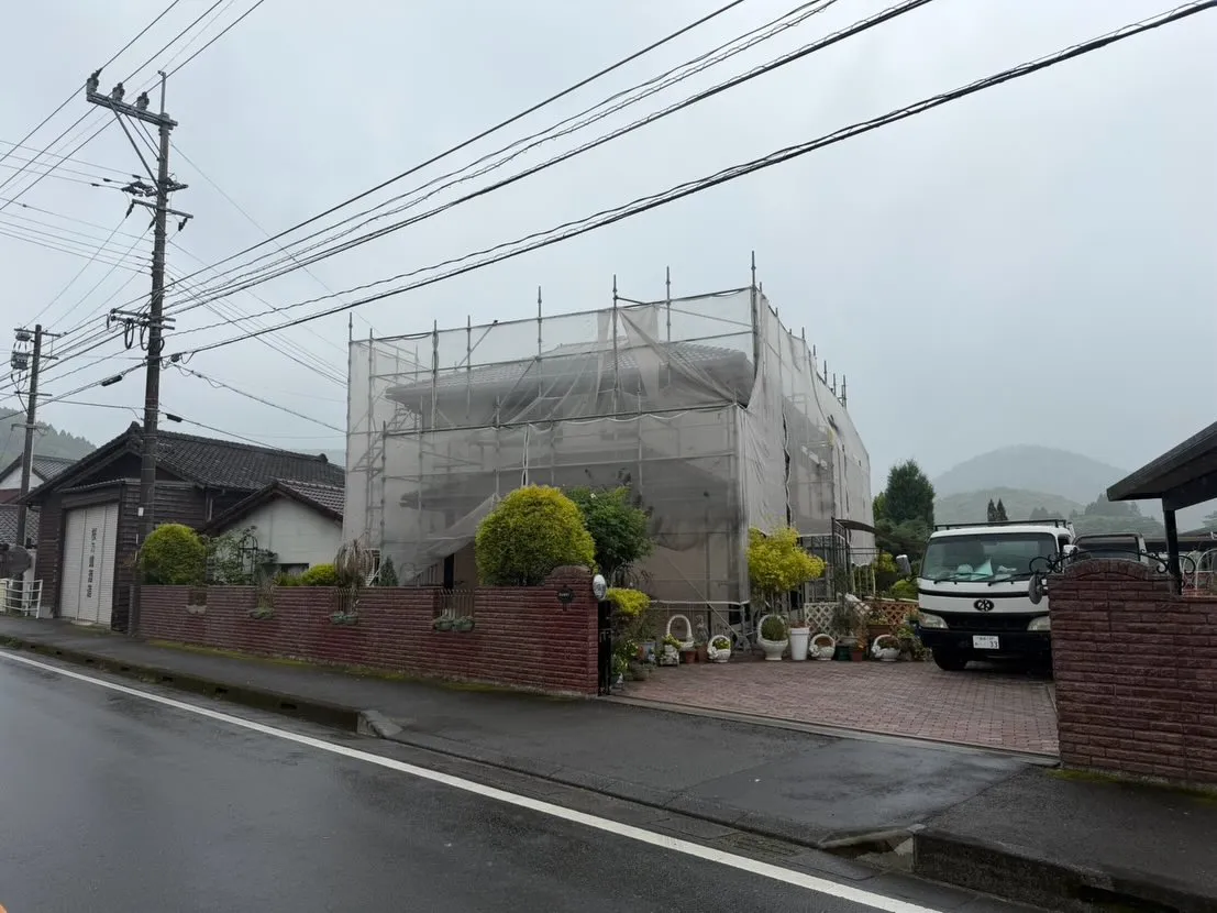 日南市 Z様邸｜足場仮設を行いました！